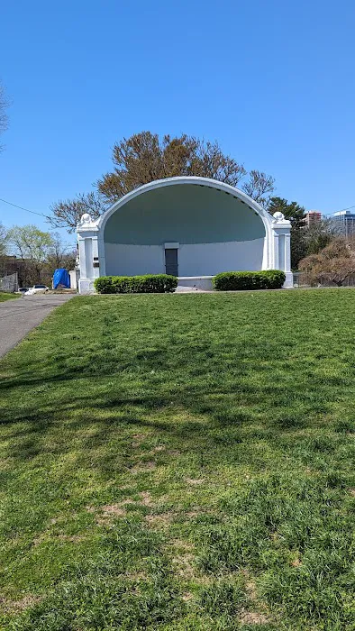 Hudson Park & Beach Picture 1