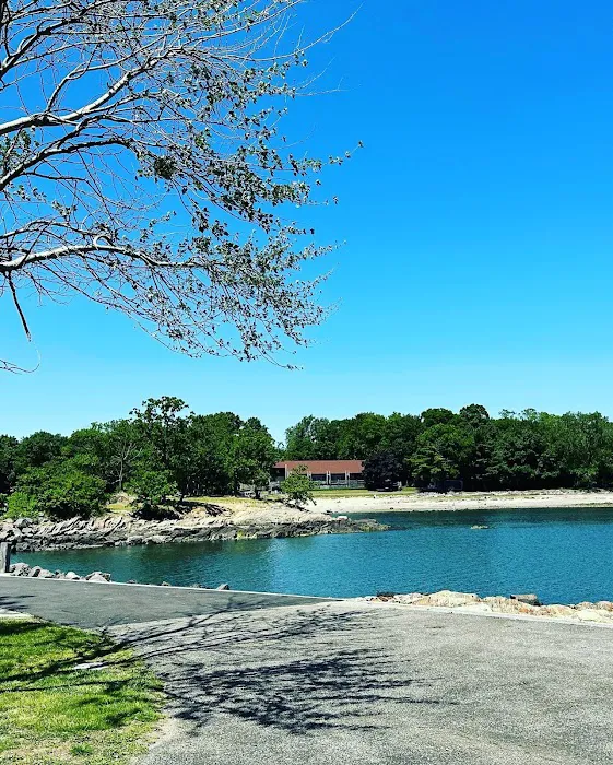5 island park walkway Picture 4