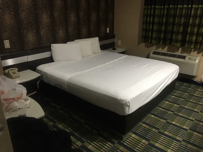 Oasis Motel Picture 7