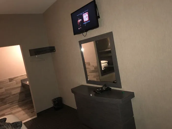 Crown Motor Inn Picture 3