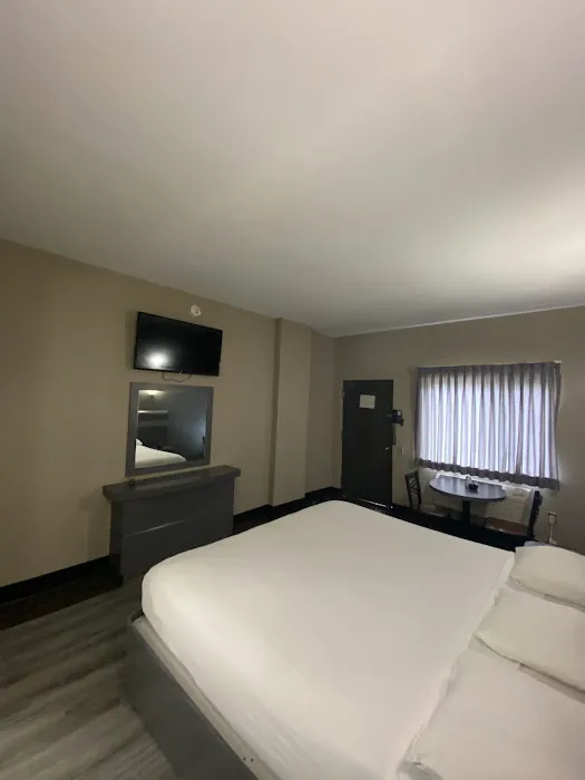 Crown Motor Inn Picture 5