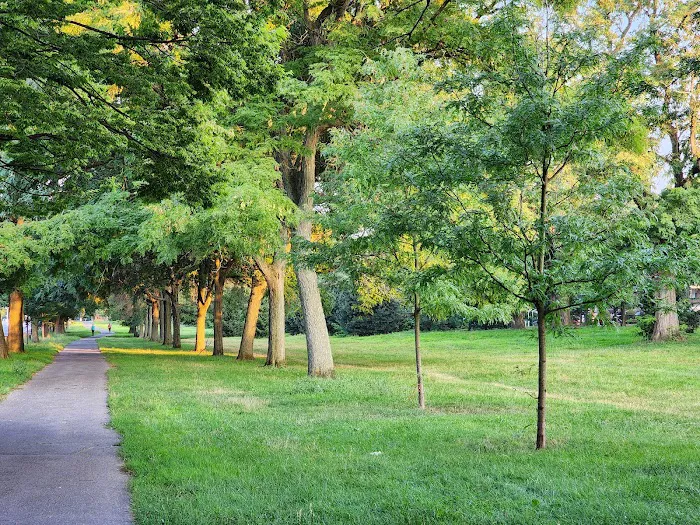 Mosholu-Pelham Greenway Picture 8