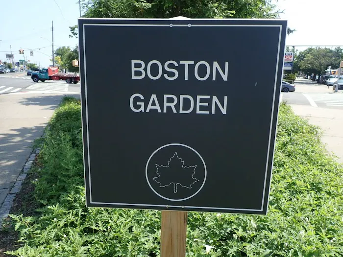 Boston Garden Picture 1