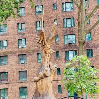 Eagle and squirrel Statue ico