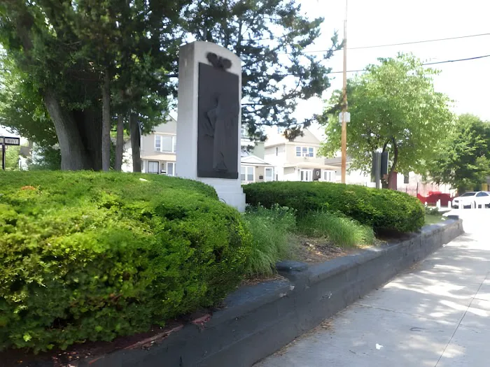 Woodrow Wilson Triangle Picture 7