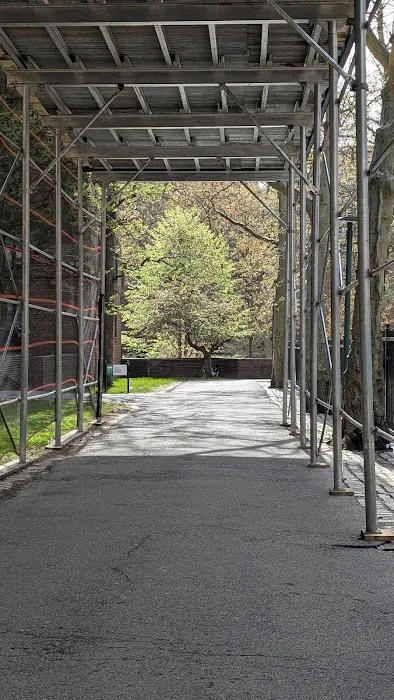 Parkchester Southern Park Picture 2