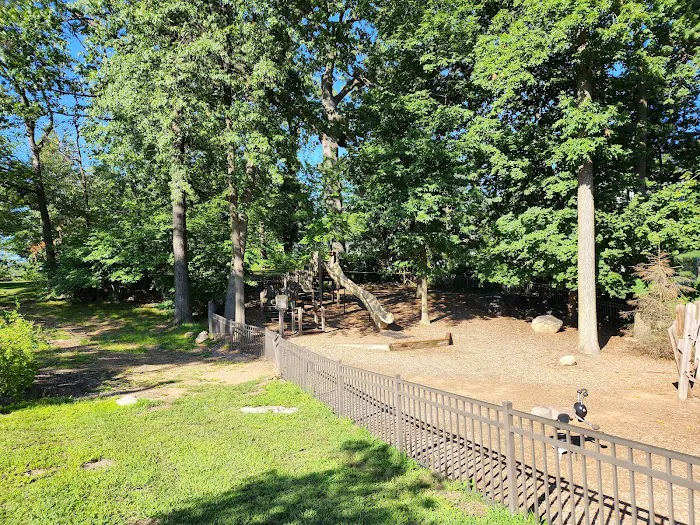 Wolfs Lane Park Picture 8