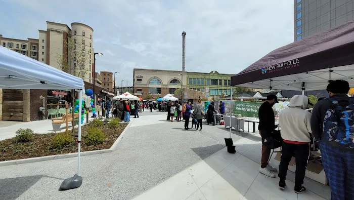 Anderson Plaza Picture 6