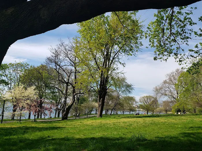 College Point Park Picture 10