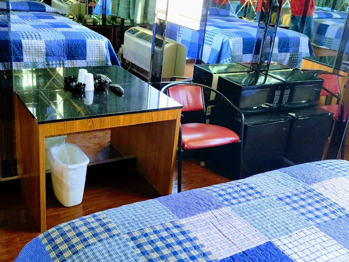 Flushing Motel Picture 5