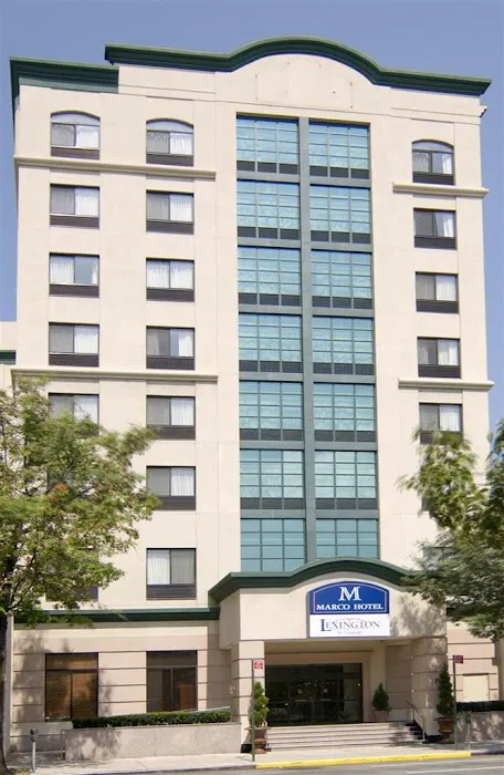 Marco LaGuardia Hotel and Suites Picture 4