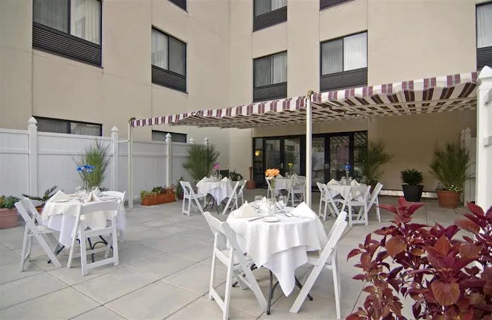 Marco LaGuardia Hotel and Suites Picture 6