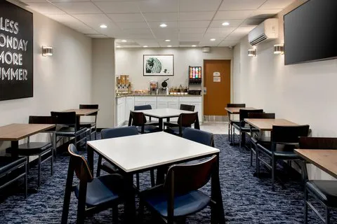 Fairfield Inn New York LaGuardia Airport/Flushing Picture 8