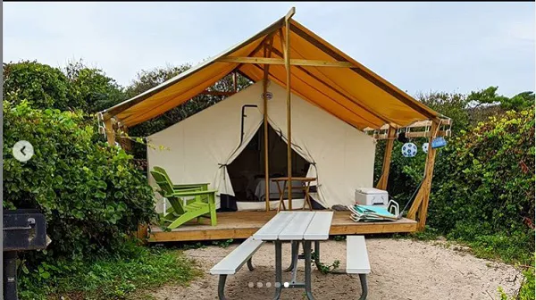 Sunset Pizza & Spirits, Cedar Point Camp Store & Safari Tent Glamping Picture 5