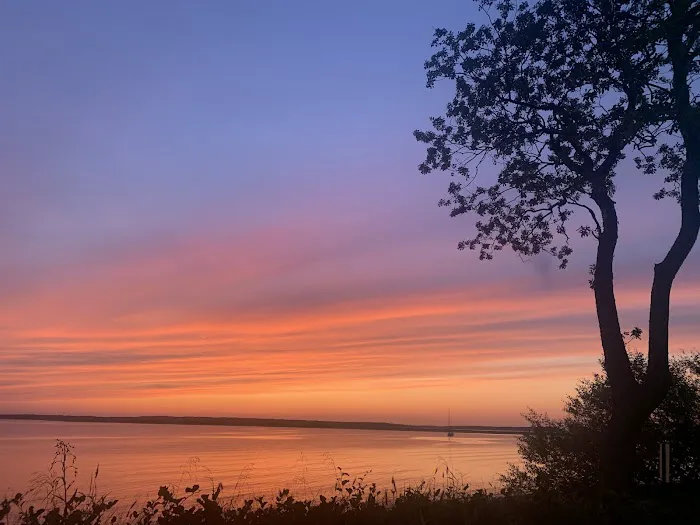 Sunset Pizza & Spirits, Cedar Point Camp Store & Safari Tent Glamping Picture 3