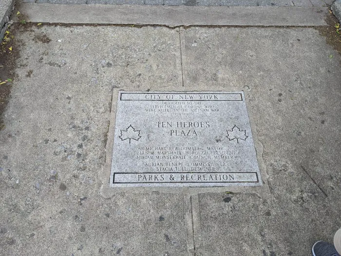 10 Heroes Plaza Picture 8