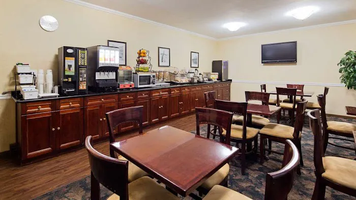 Best Western Queens Court Hotel Picture 8