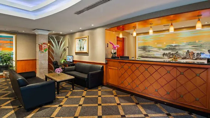 Best Western Queens Court Hotel Picture 9