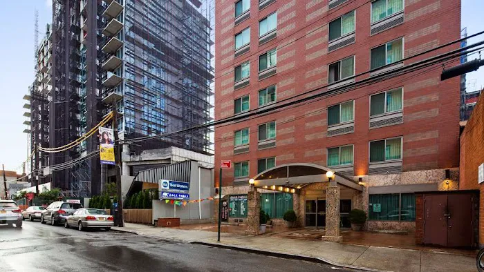 Best Western Queens Court Hotel Picture 2
