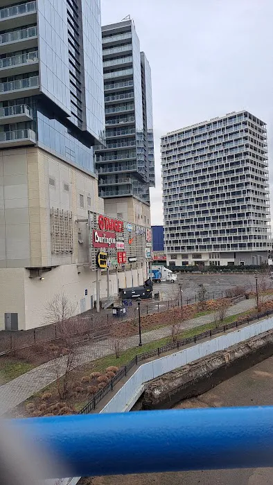 The Waterfront Esplanade Picture 9