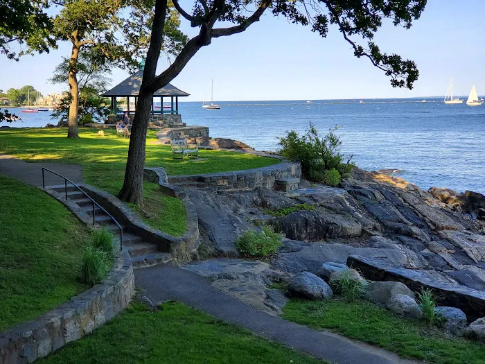 Larchmont Manor Park Picture 8