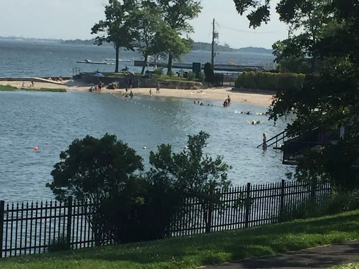Larchmont Manor Park Picture 6