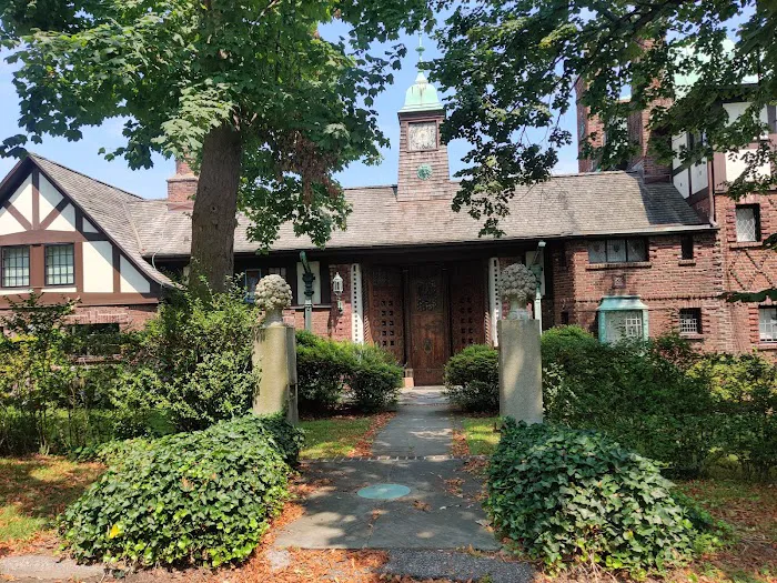 Larchmont Manor Park Picture 7