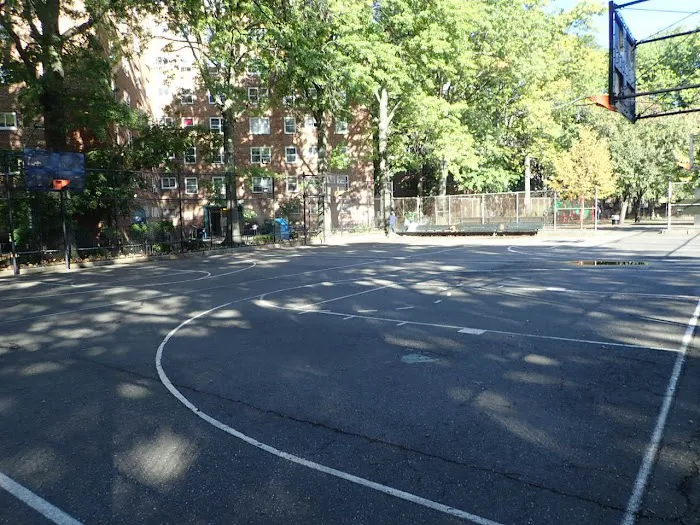 Parkside Playground Picture 4