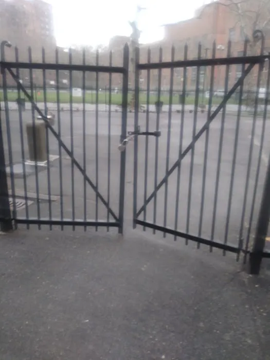 Parkchester North Condominium Park Picture 4
