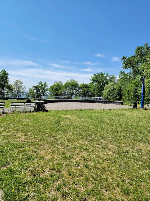 Soundview Park Picture 5