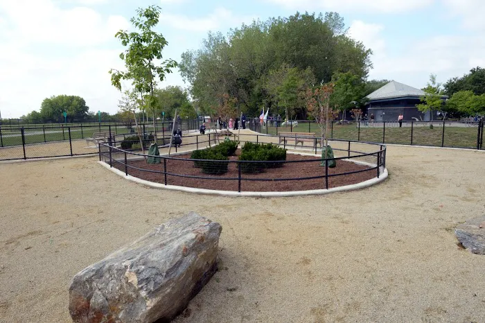 Soundview Park Dog Run Picture 10