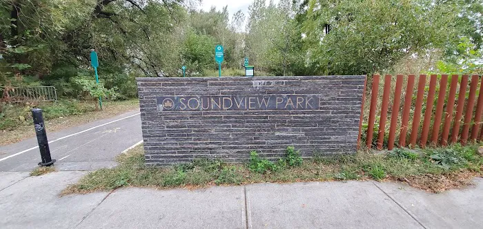 Soundview Park Dog Run Picture 1