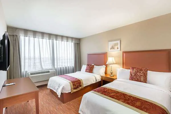 Ramada by Wyndham Flushing Queens Picture 3