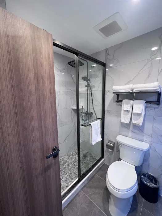 Ramada by Wyndham Flushing Queens Picture 5