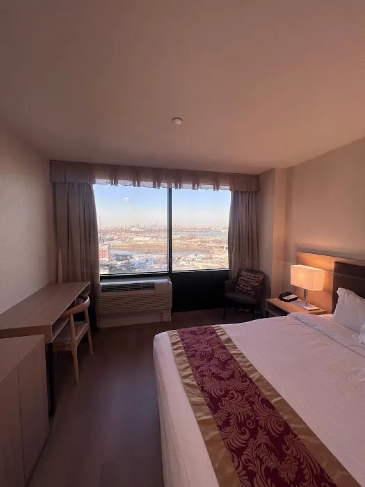 Ramada by Wyndham Flushing Queens Picture 6