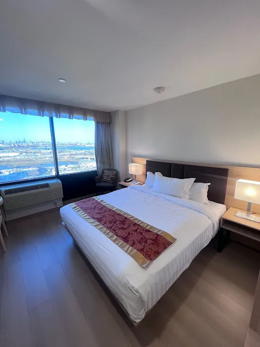 Ramada by Wyndham Flushing Queens Picture 10