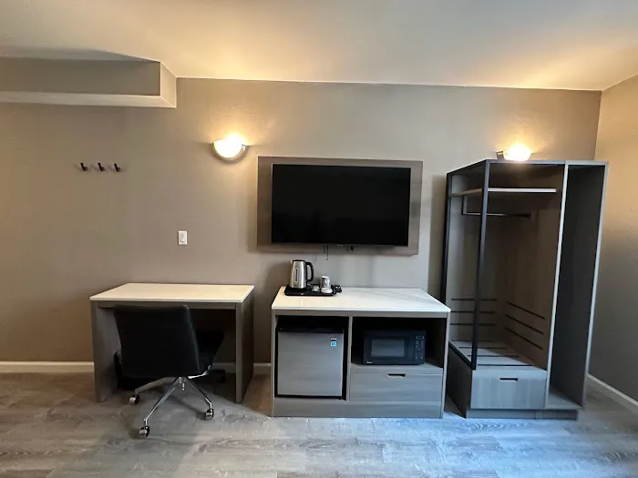 Regal Inn & Suites New York LaGuardia Hotel Picture 1