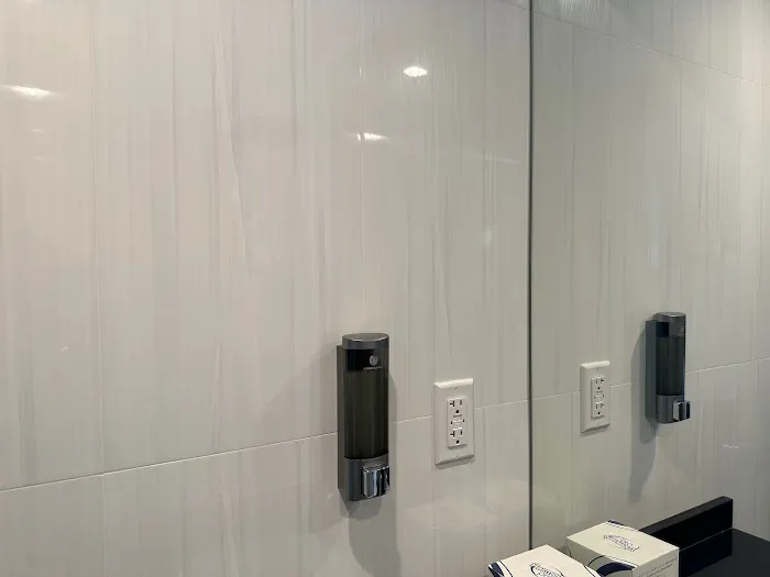 Regal Inn & Suites New York LaGuardia Hotel Picture 9