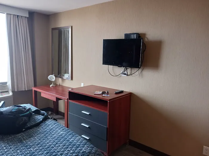 Sky Hotel Flushing Picture 8