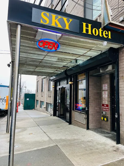 Sky Hotel Flushing Picture 10