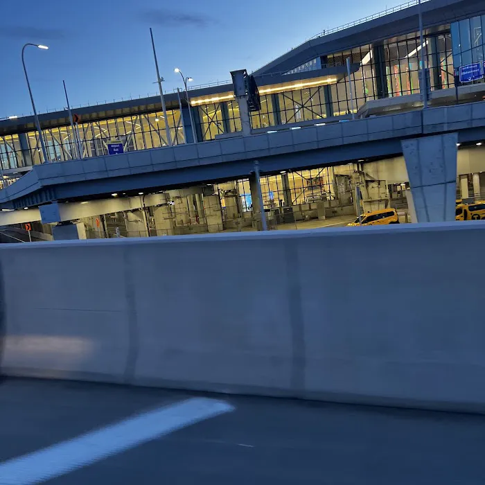 Flushing Bay Promenade Picture 3
