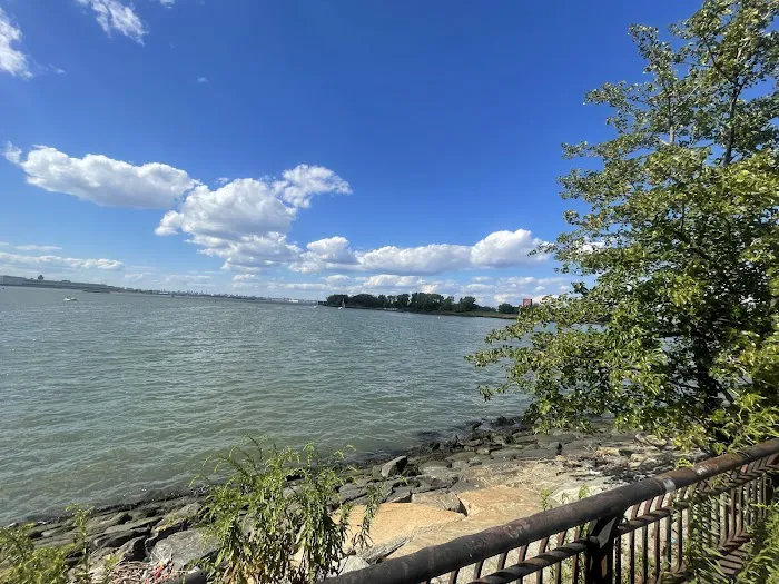Flushing Bay Promenade Picture 5