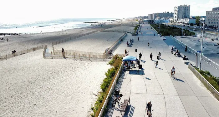 🏖Beach 91st St Benches Picture 6