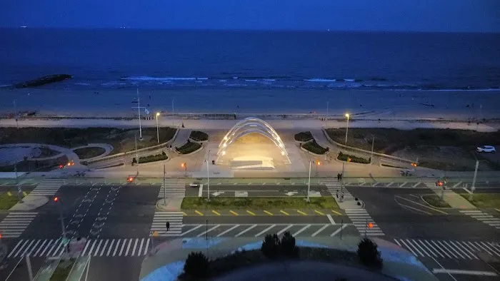 Ramp to Boardwalk Picture 1