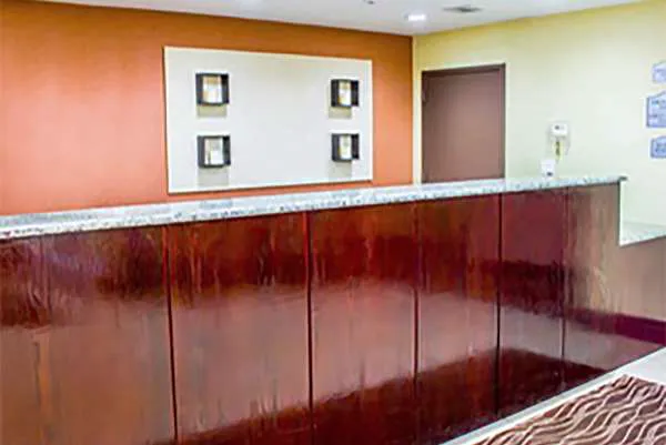 Travelodge by Wyndham Ozone Park Picture 9