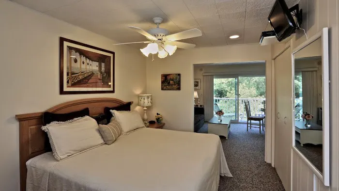 East Hampton House Resort Picture 3
