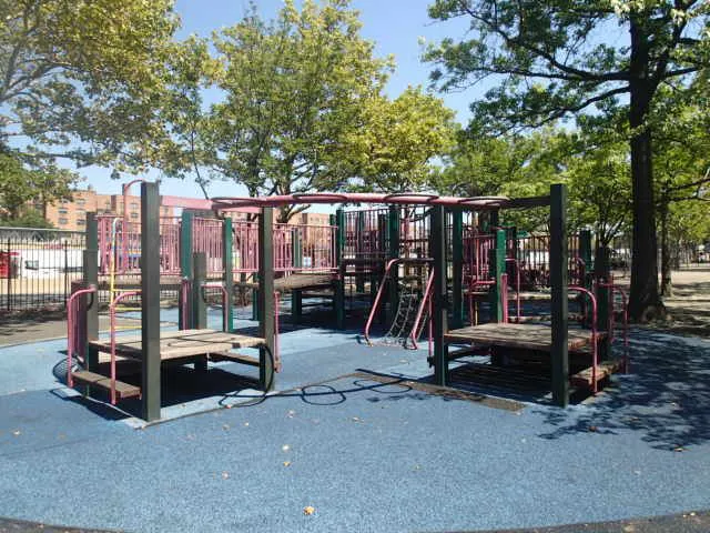 Real Good Playground Picture 7