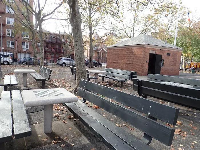 Real Good Playground Picture 10