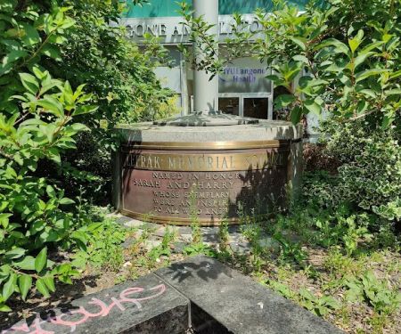 LeFrak Memorial Square