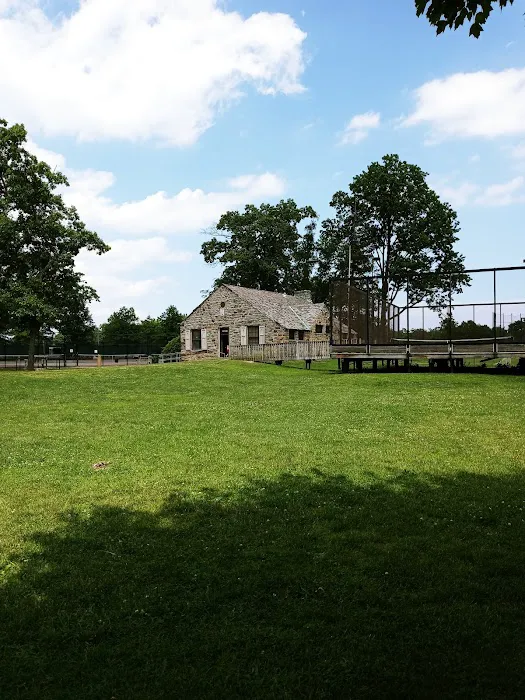Larchmont Flint Park Picture 7